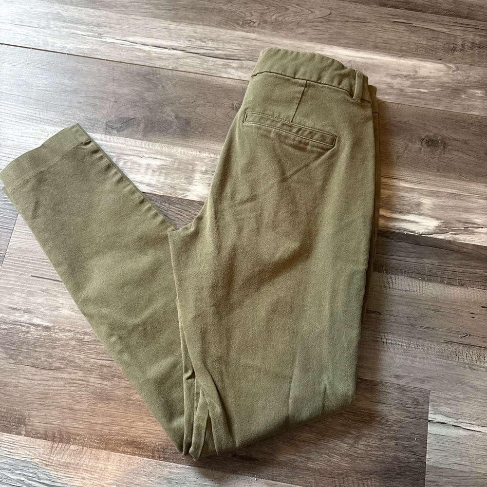Old Navy Women's Olive Skinny Pants